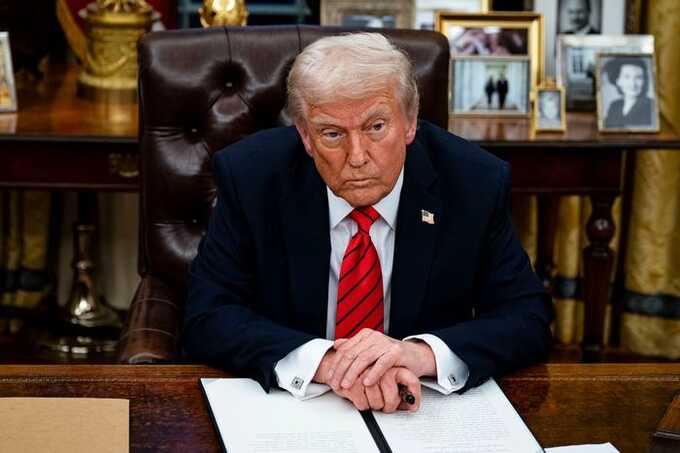 Трамп готов выйти из мирного процесса и требует оставить за Россией оккупированные территории