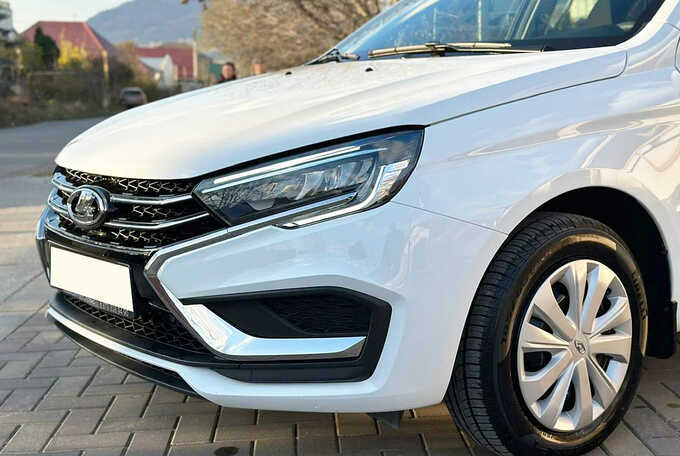 У новых Lada массово выходят из строя системы управления прямо во время движения