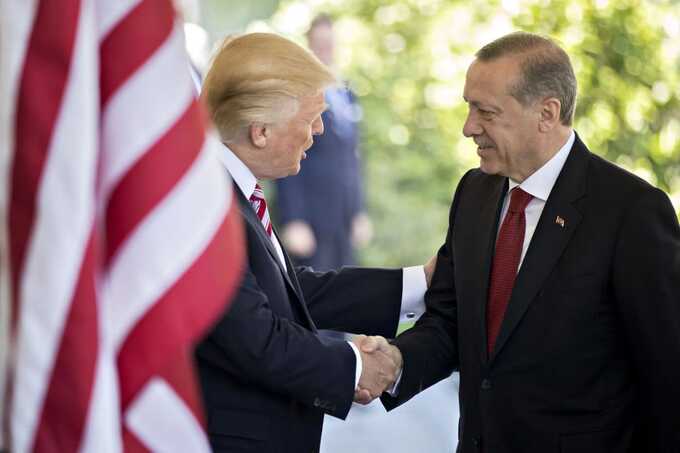 Трамп и Эрдоган пытались организовать тайные переговоры США и Ирана в Стамбуле — Axios