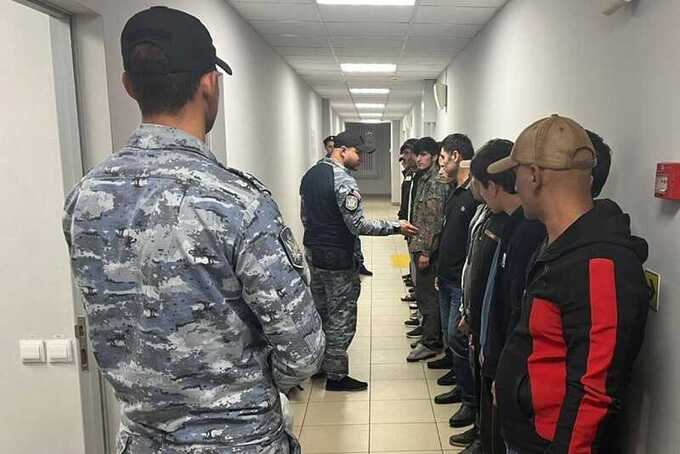 В Челябинске и Петербурге проходят облавы в поисках новобранцев для отправки на "СВО"