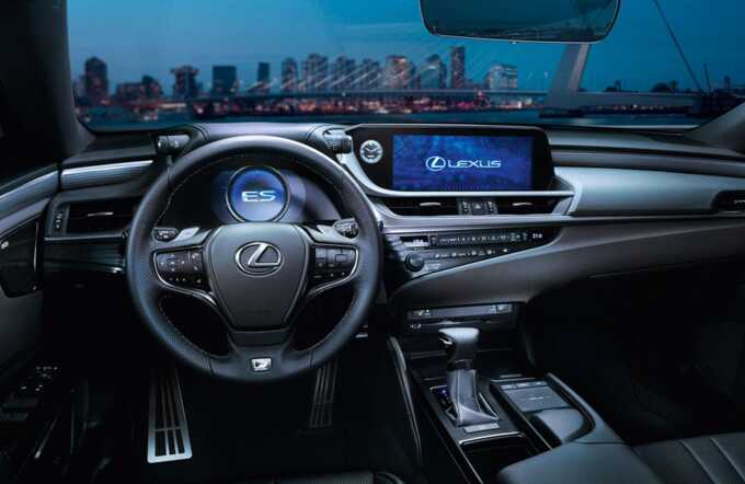 Москвич продал повреждённый ураганом Lexus всего за сутки
