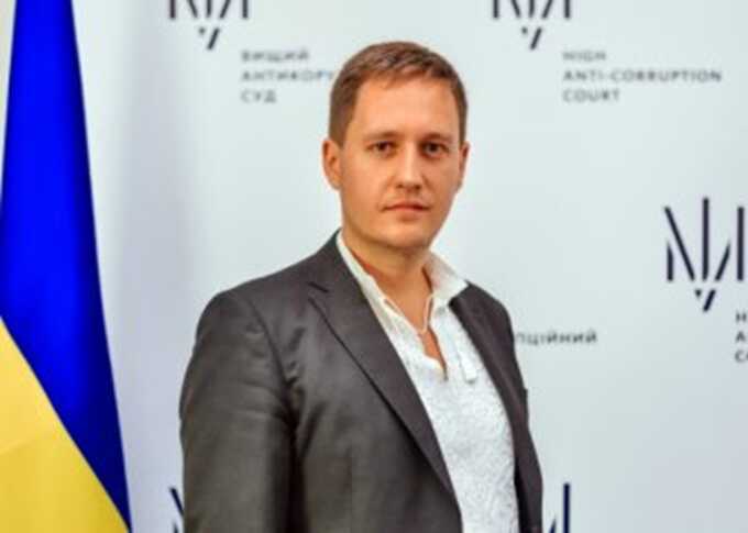 Украинский судья Виктор Маслов заявляет, что на него оказывается давление со стороны правоохранительных органов