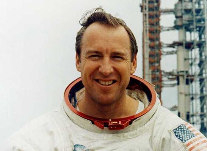 Умер Джим Ловелл, легендарный астронавт NASA