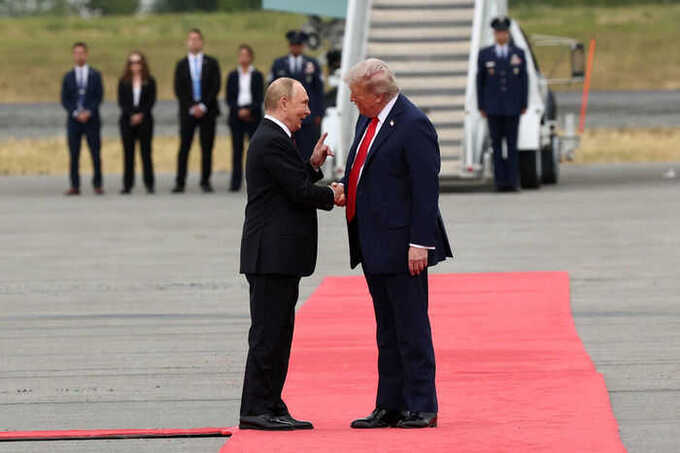 На Аляске стартовала встреча Путина и Трампа